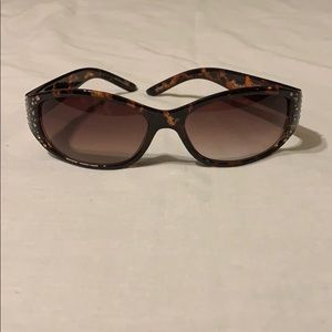 Foster grant rhinestone accent sunglasses